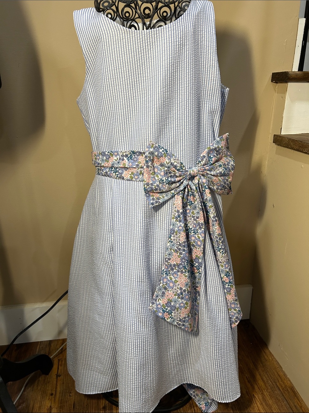 Rare Editions girls 16 Blue Seersucker hi lo Dress with Floral Bow LN